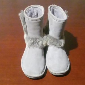 Bearpaw gray winter boots